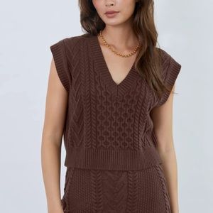 Aritzia Babaton Emporia Sweater Vest
